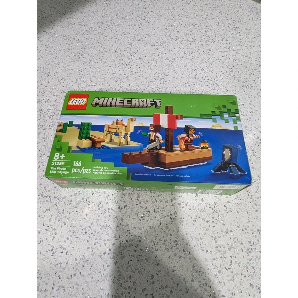 Lego Minecraft 21259 The Pirate Ship Voyage New
